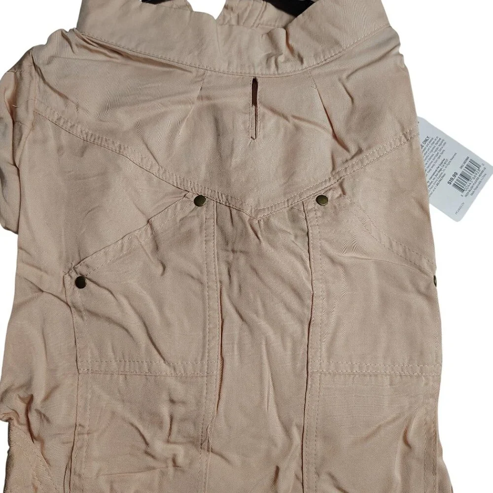 Reddy Size Large Beige Button-Up Dog Shirt With Collar And Short Sleeves
